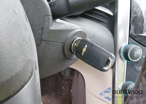 2015 Chevrolet Malibu 2Lz из США, поврежденный, VIN 1G11G5SX1FF189537